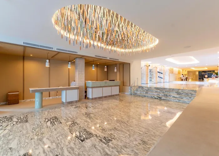 Suites Roc Portonova - Newly Renovated 2026