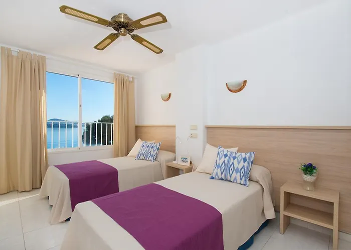 Apartamentos Calablanca